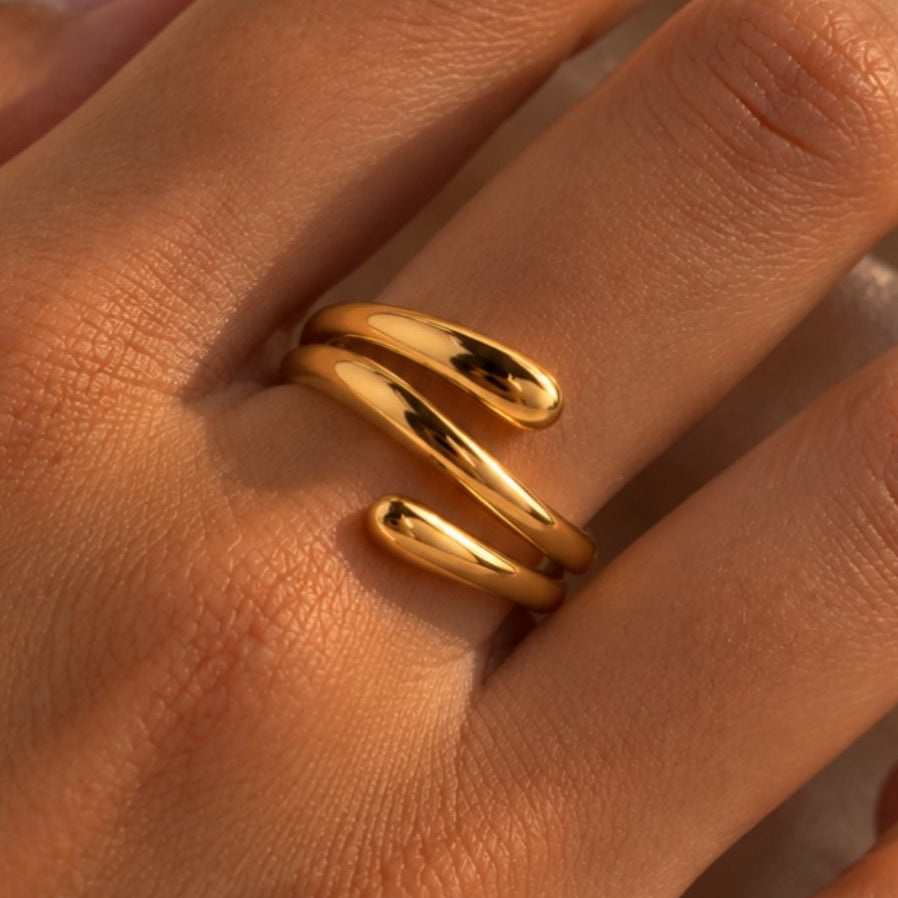 Ring CALYPSO goldig