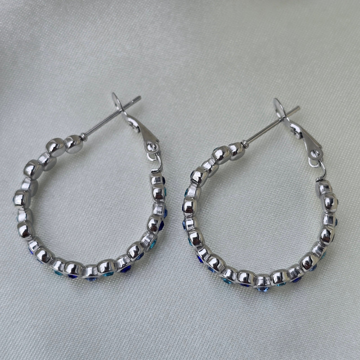 Creolen DOTTY blau silbrig