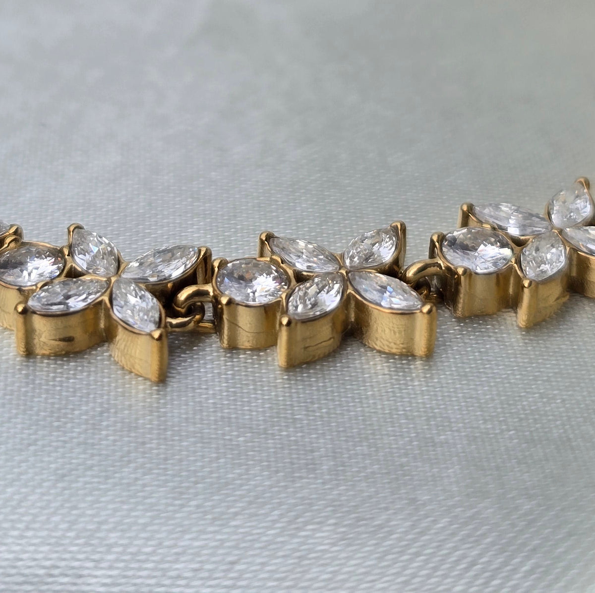Armkette EISBLUME goldig